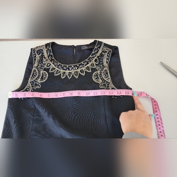 BCBGMAXAZRIA Beaded Black Sleeveless Women's Midi Dress in the size XXS. - Picture 4 of 8